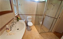 Bromyard Cottage - Accommodation Asia 5