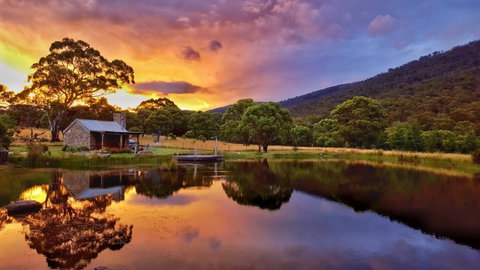Moonbah Huts - Accommodation Guide 9