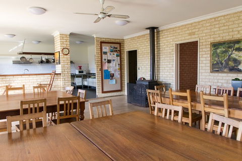 Augusta - Cape Leeuwin YHA - Accommodation Guide 1