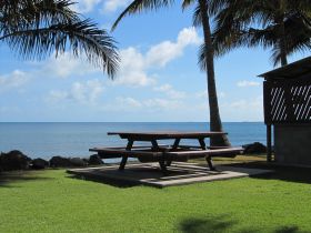 Tropical Beach Caravan Park - Accommodation China 1