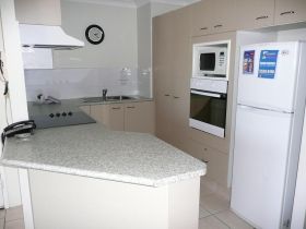 Pelican Cove Apartments - Accommodation Guide 3