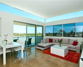 Hilltop Mansion Gold Coast - Accommodation China 2