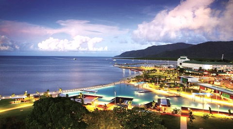 DoubleTree By Hilton Cairns - Accommodation China 1