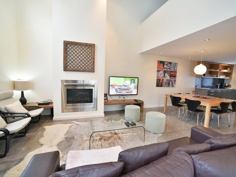 Oberdere Three - Accommodation Guide 0