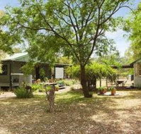 Red Tractor Retreat - Accommodation Asia