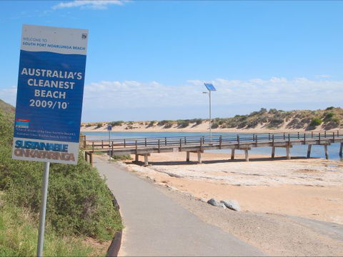 Christies Cottage For Holidays And Relocations. - Accommodation Guide 5