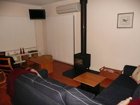 Manyana - Accommodation Asia 1