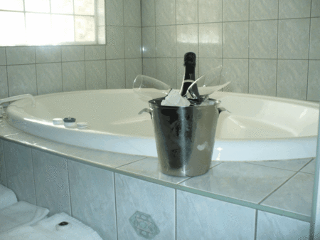 Charles Rasp Motor Inn And Cottages - Accommodation Asia 2