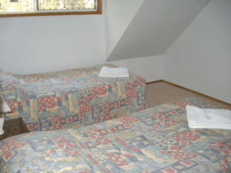 Mariner Gables - Accommodation Asia 4