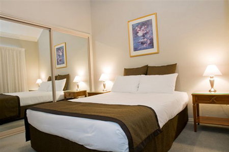 Pinnacle Apartments - Accommodation China 1