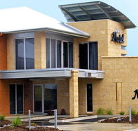 Strath Motel - Accommodation Guide