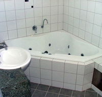 Tasman Beachside Apartments - Accommodation Guide