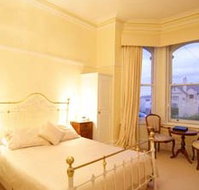 Amberley House - Accommodation Guide