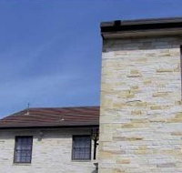 Avon Court Apartments - Accommodation Guide