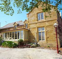 Quest Trinity House - Accommodation Guide