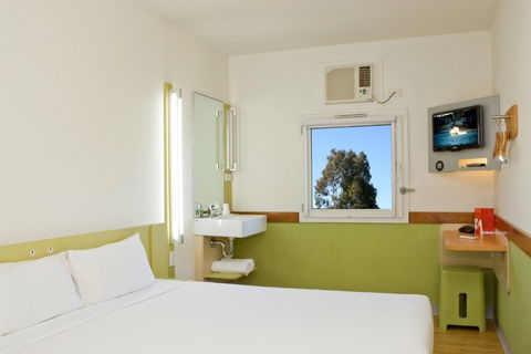 Ibis Budget Canberra - Accommodation China 2