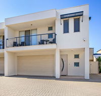 Century 21 SouthCoast The Residence - Accommodation Asia