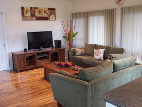 High Peaks Cottages - Accommodation Asia 5