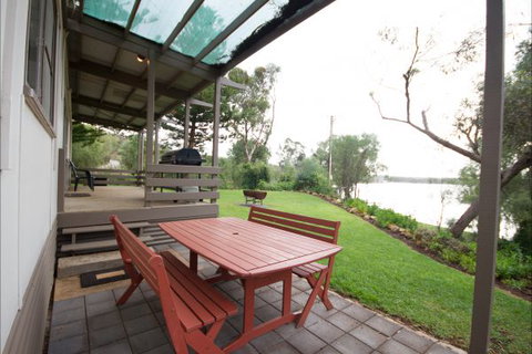 Aruma River Resort - Accommodation Guide 2