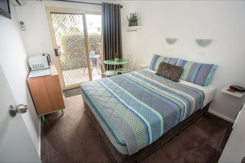 Arlingtons Accommodation - Accommodation Asia 6