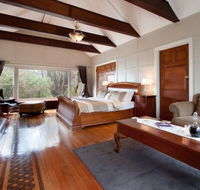 Arnica Views Summit Retreat - Accommodation Guide