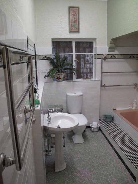 B&B Wodonga - Art Deco Accommodation - Accommodation Guide 8