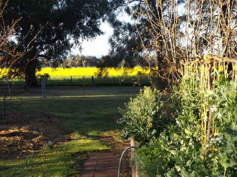 Broken Creek Bush Camp - Accommodation Guide 1