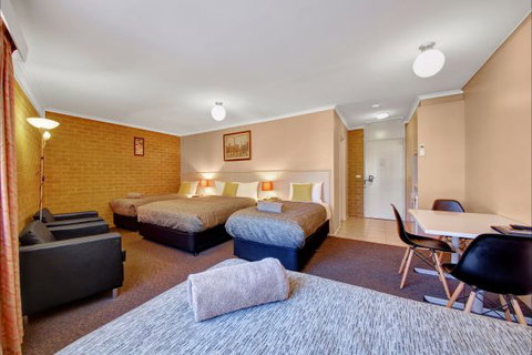 Central Deborah Motel - Accommodation Guide 7