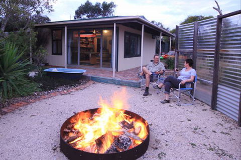 Coorong Cabins - Accommodation Asia 6