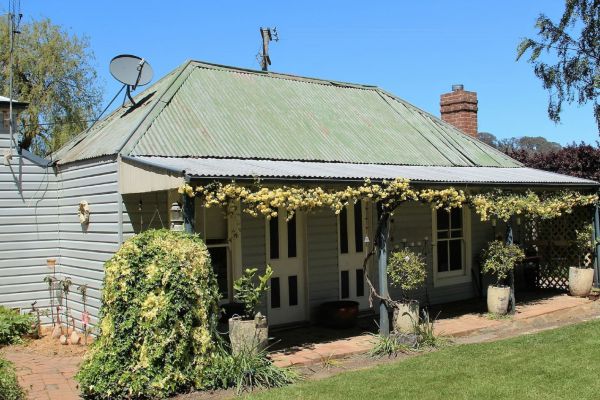 Kings Plains NSW Accommodation Guide