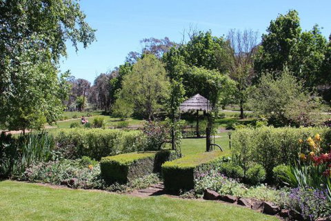 Drayshed Cottage - Accommodation Guide 5