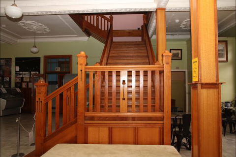 Hotel Corones Charleville - Accommodation Guide 1