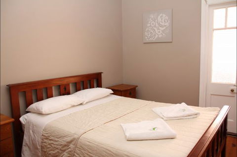 Hotel Corones Charleville - Accommodation Guide 3