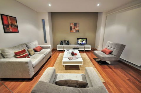 La Loft Apartments - Accommodation Asia 3