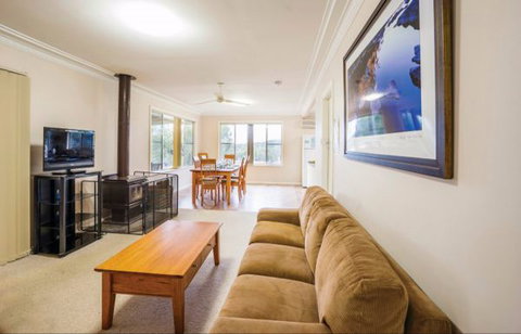 Lavender Vale Cottage - Accommodation Guide 1