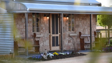 Riverline Cottage - Accommodation Asia 0