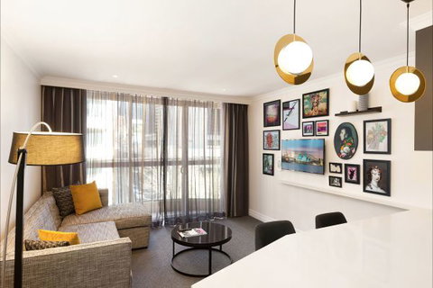 Mantra 2 Bond Street - Accommodation Guide 5