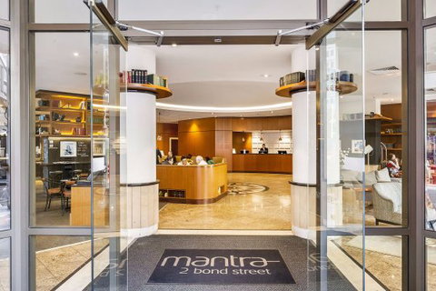 Mantra 2 Bond Street - Accommodation Guide 8