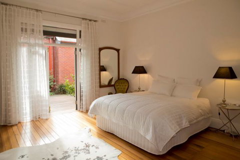 Mollisons - Accommodation Asia 1