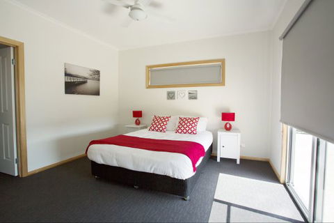RED FIN Part Of BLUE FIN HOLIDAY HOMES - Accommodation Asia 3