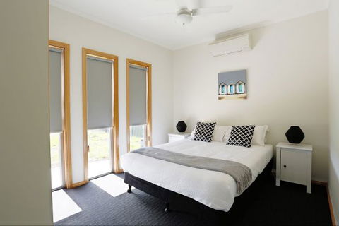 RED FIN Part Of BLUE FIN HOLIDAY HOMES - Accommodation Asia 4
