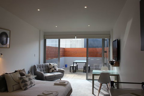 Sandy Bay Studio Apartment - Accommodation Guide 0