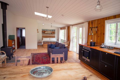 Sandalwood Shearing Shed - Accommodation Asia 3