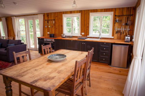 Sandalwood Shearing Shed - Accommodation Asia 5