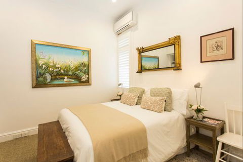 Stylish Interiors In The Bay - Accommodation China 5