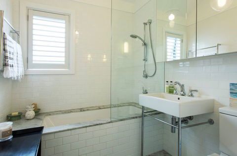 Stylish Interiors In The Bay - Accommodation China 7