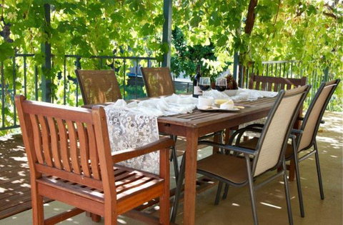 Sweetman Cottage - Accommodation Asia 3