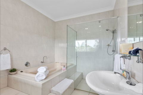 The Country House At Hunchy Luxury Bed And Breakfast Accommodation - Accommodation China 3