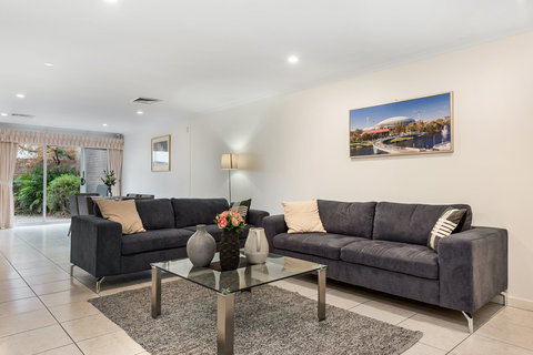 Adelaide Style Accommodation - Close To City In Stylish North Adelaide - Accommodation China 0