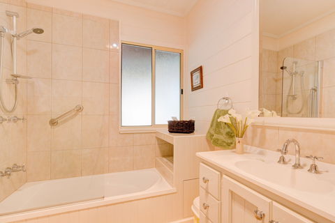 All About Me Bed And Breakfast - Accommodation Guide 3